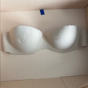 Victoria’s Secret Angel Secret Embrace Bra